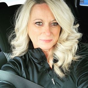 Meet your Posher, Angie